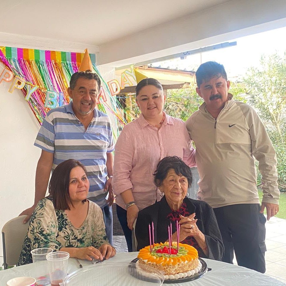La familia Jiménez reunida